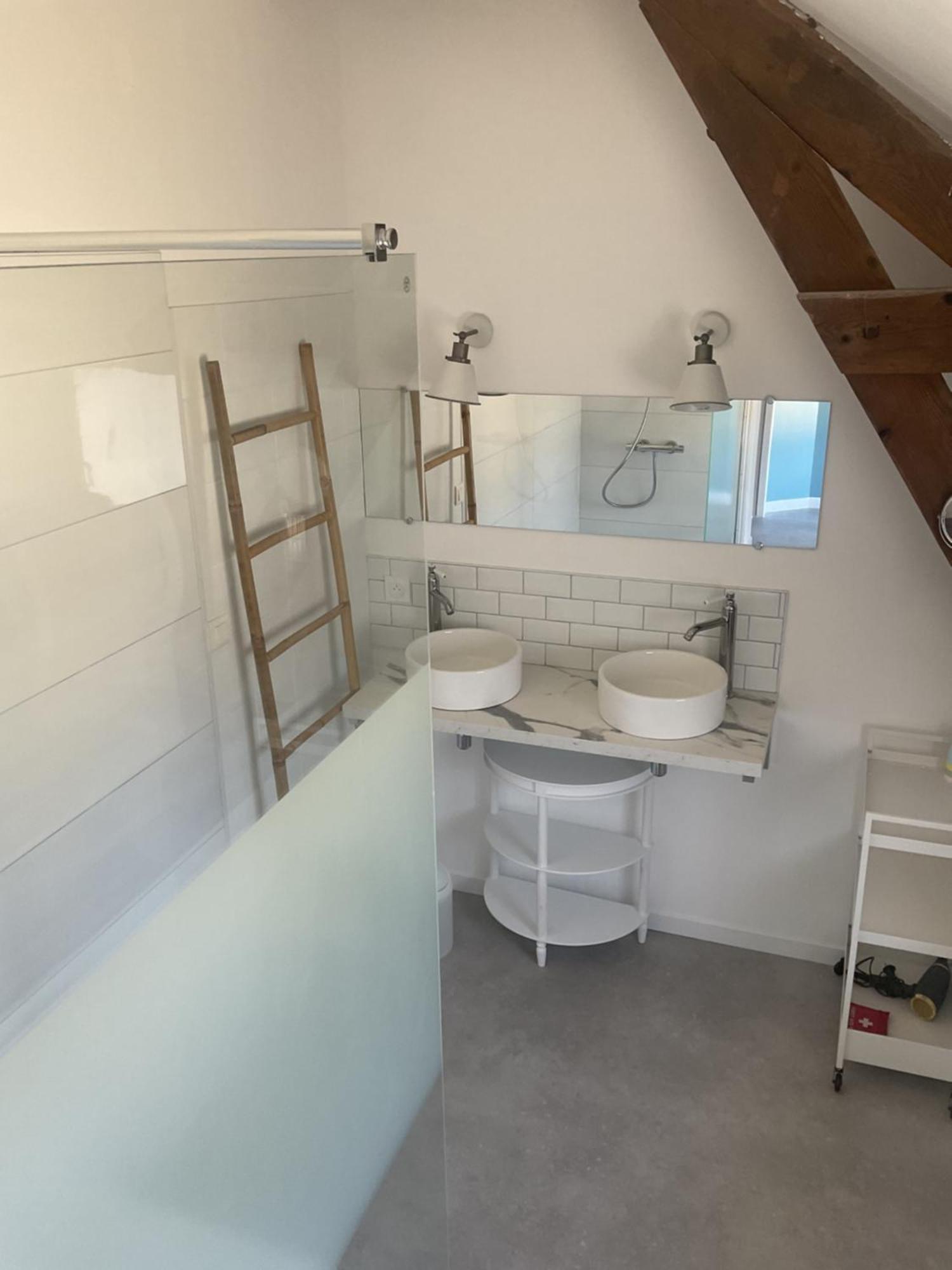 Maison Cosy Avec Exterieur Et Piscine Partagee Mespaul エクステリア 写真