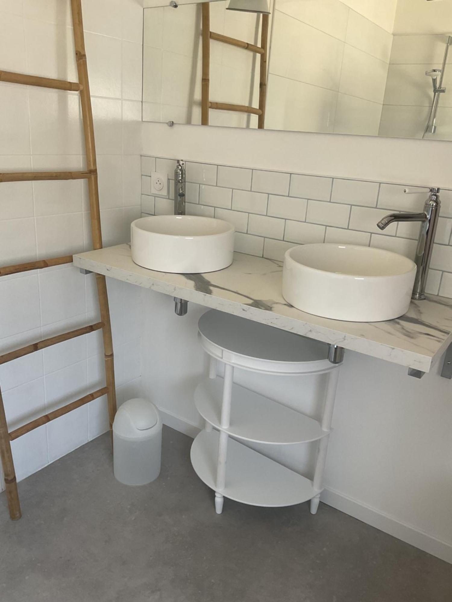 Maison Cosy Avec Exterieur Et Piscine Partagee Mespaul エクステリア 写真